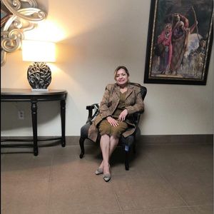 Meet your Posher, Gloria